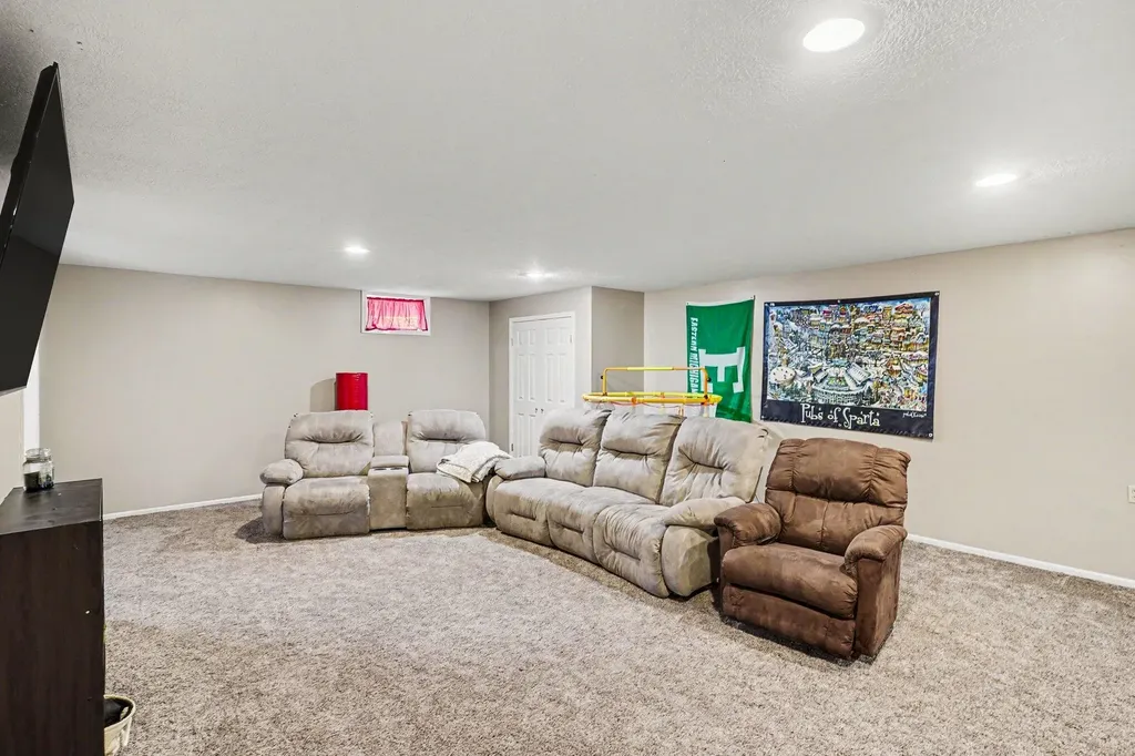 10464 Hankerd Henrietta Township MI 49272