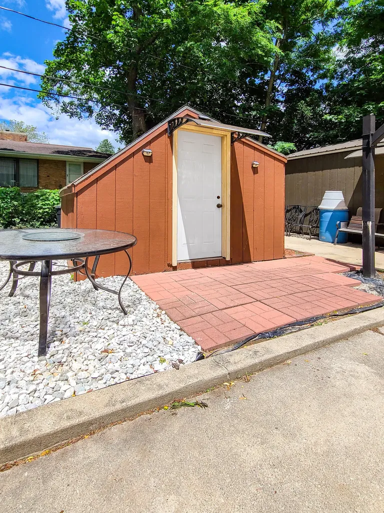 746 Oakridge Drive Jackson City MI 49203
