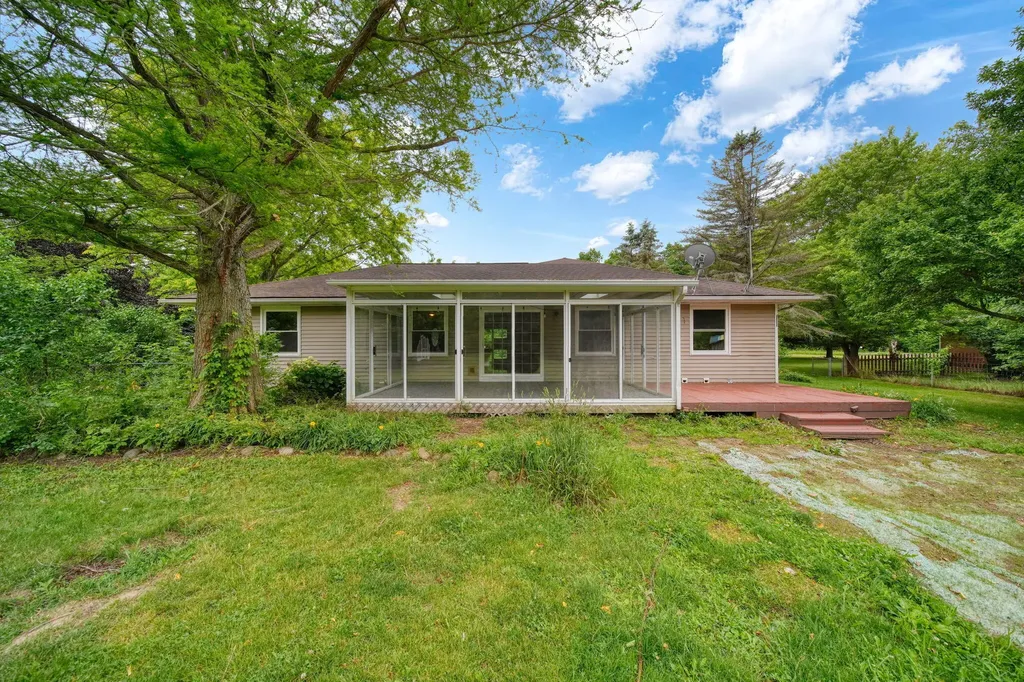 14018 E Austin Road Manchester Township MI 48158