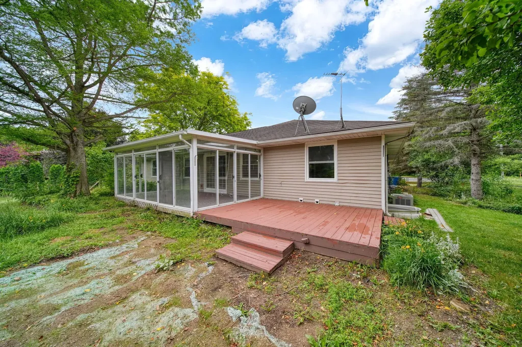 14018 E Austin Road Manchester Township MI 48158