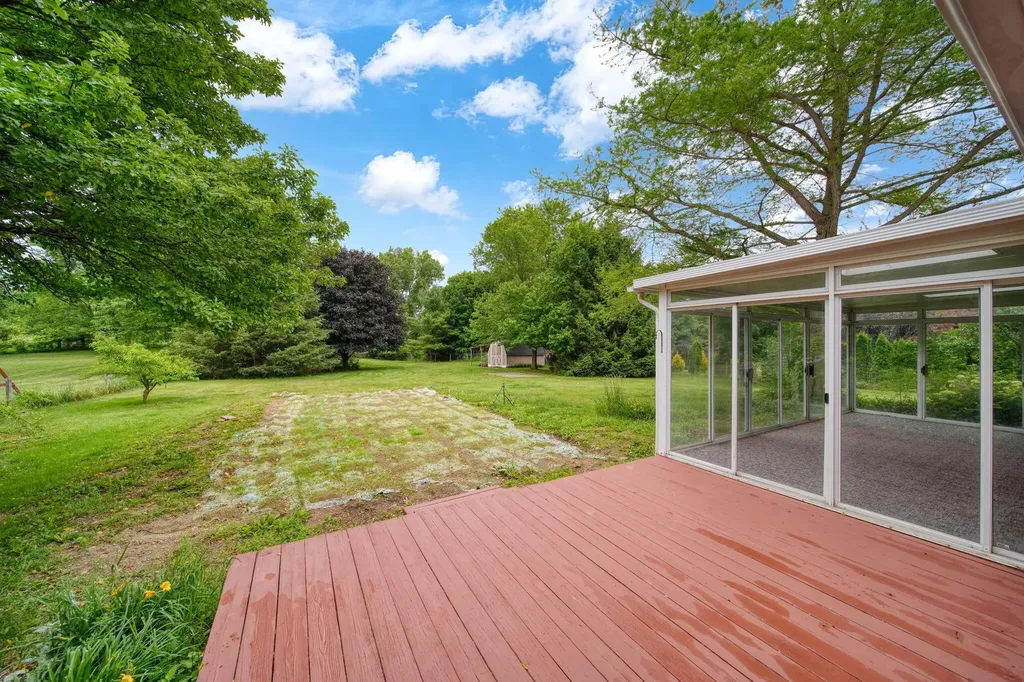 14018 E Austin Road Manchester Township MI 48158
