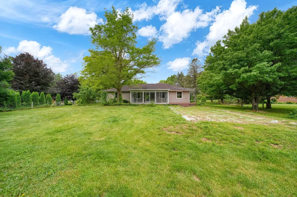 14018 E Austin Road Manchester Township MI 48158