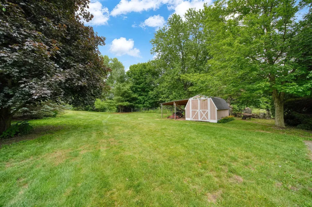 14018 E Austin Road Manchester Township MI 48158