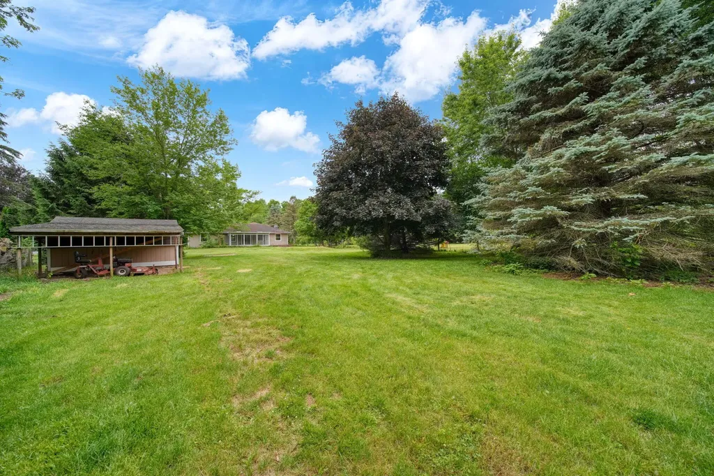 14018 E Austin Road Manchester Township MI 48158