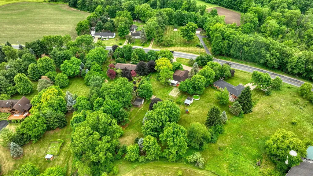 14018 E Austin Road Manchester Township MI 48158