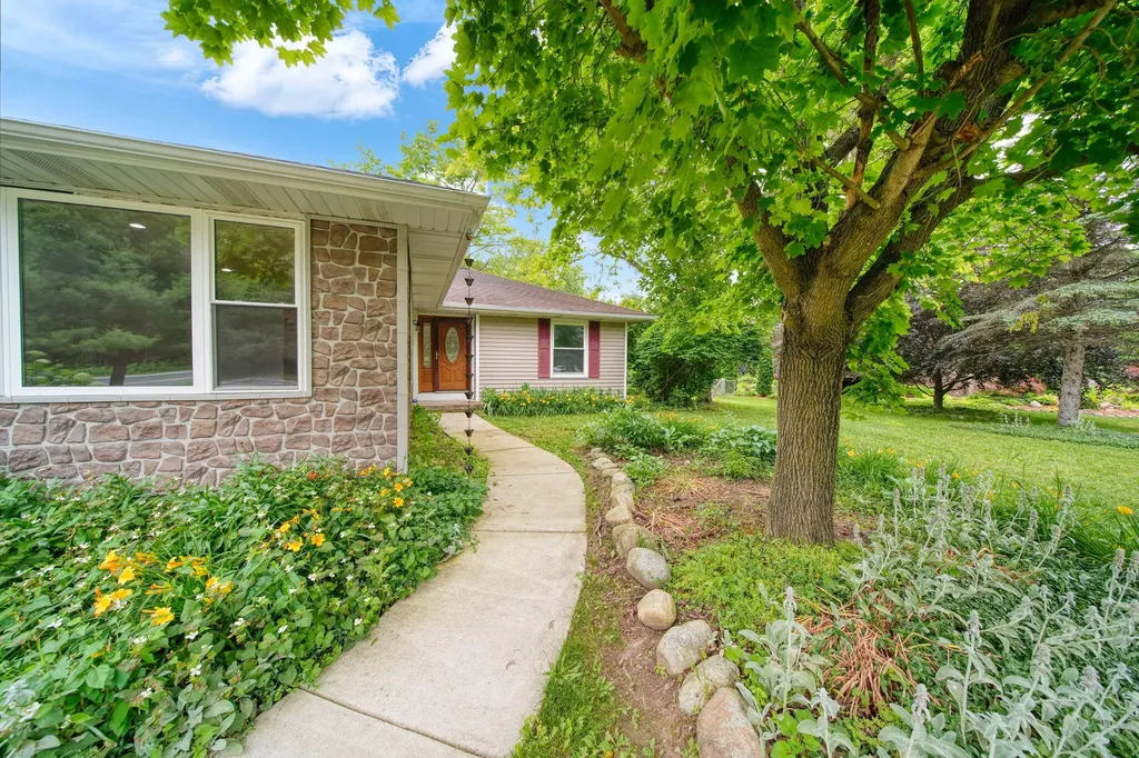 14018 E Austin Road Manchester Township MI 48158