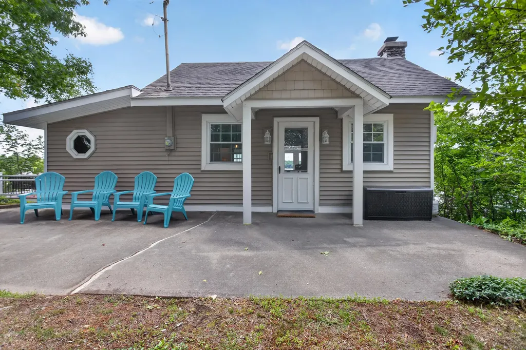 14 The Boulevard Franklin Township MI 49265