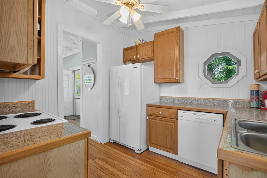 14 The Boulevard Franklin Township MI 49265