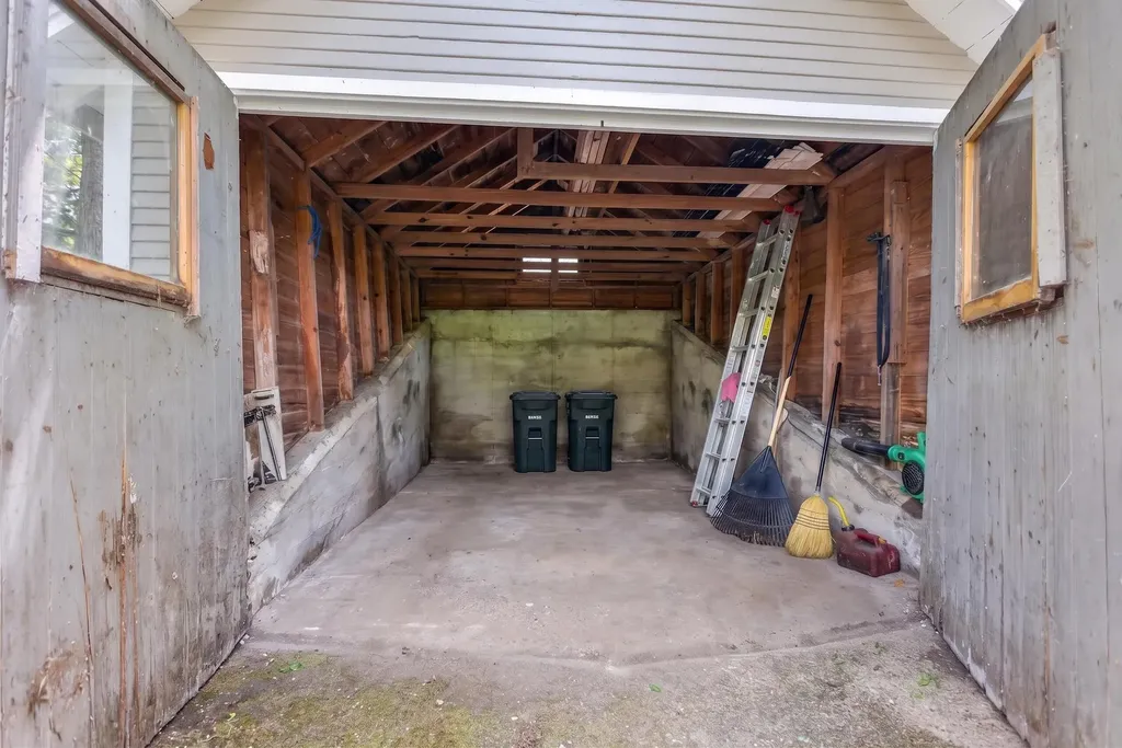 14 The Boulevard Franklin Township MI 49265