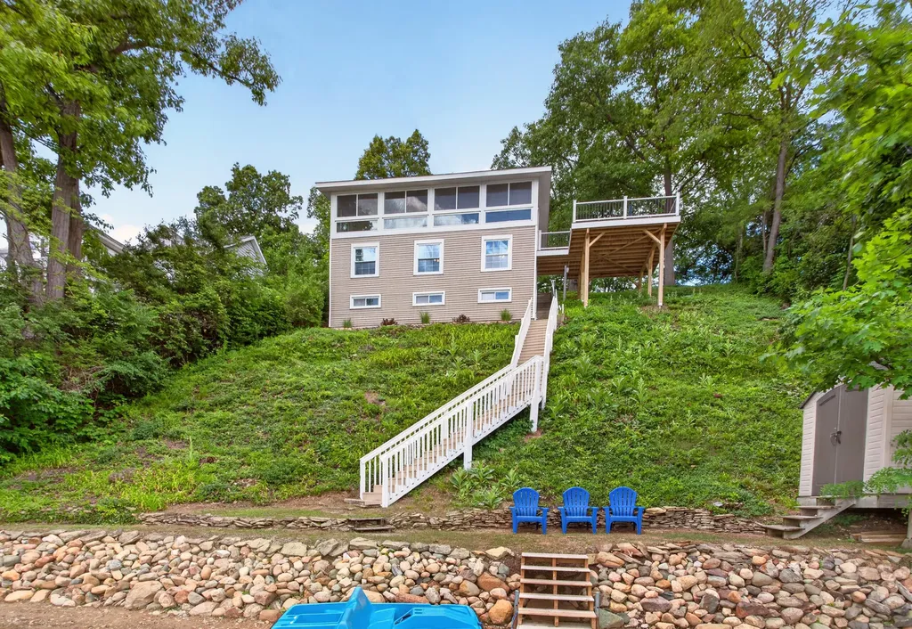 14 The Boulevard Franklin Township MI 49265