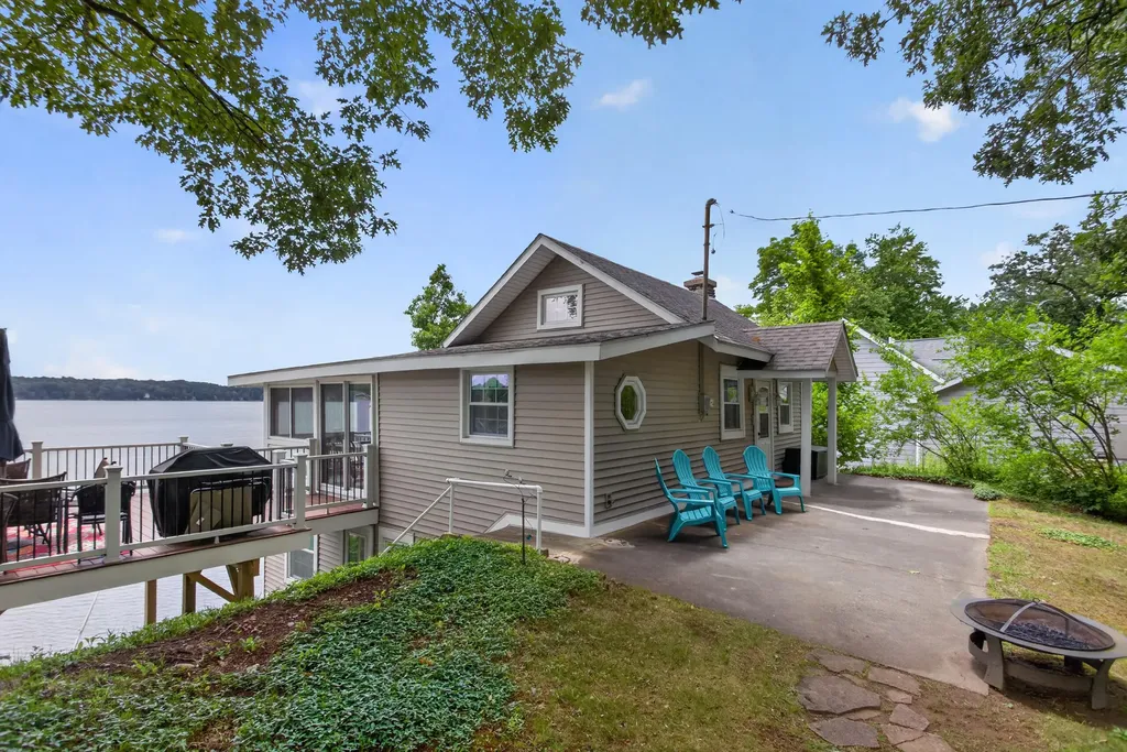 14 The Boulevard Franklin Township MI 49265