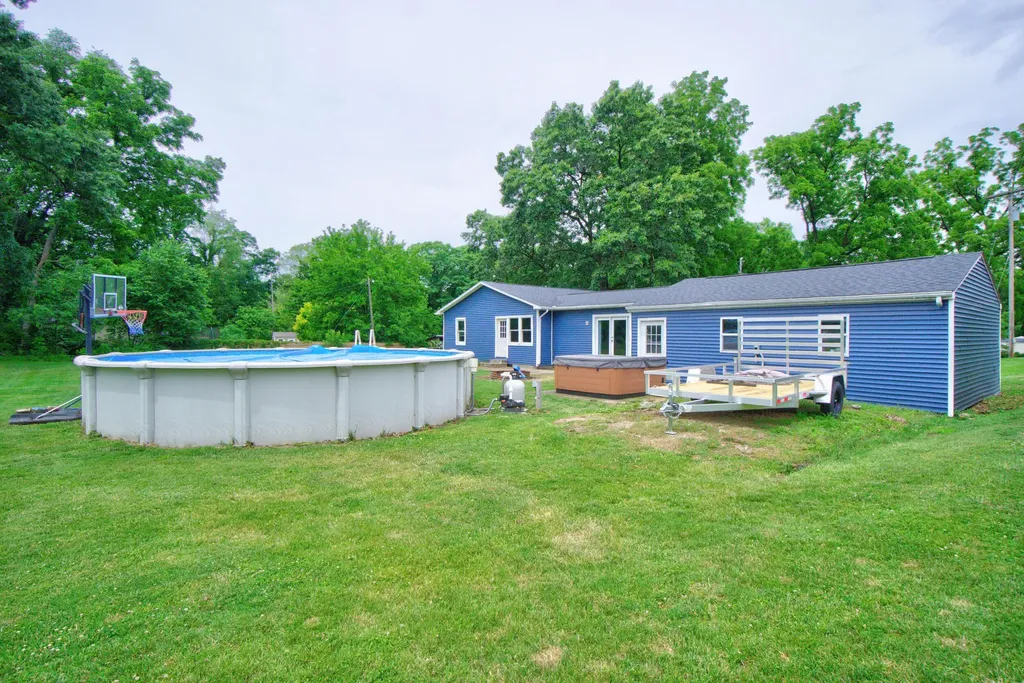 8959 Gordon Road Tompkins Township MI 49269