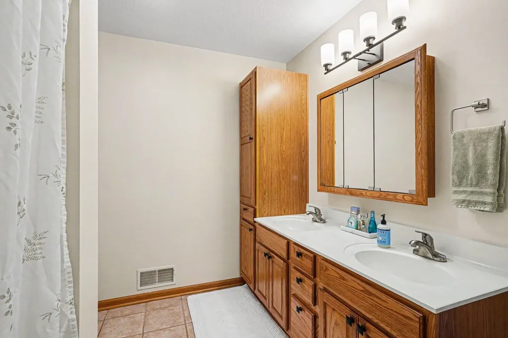 5127 S Granite Street Blackman Charter Township MI 49201