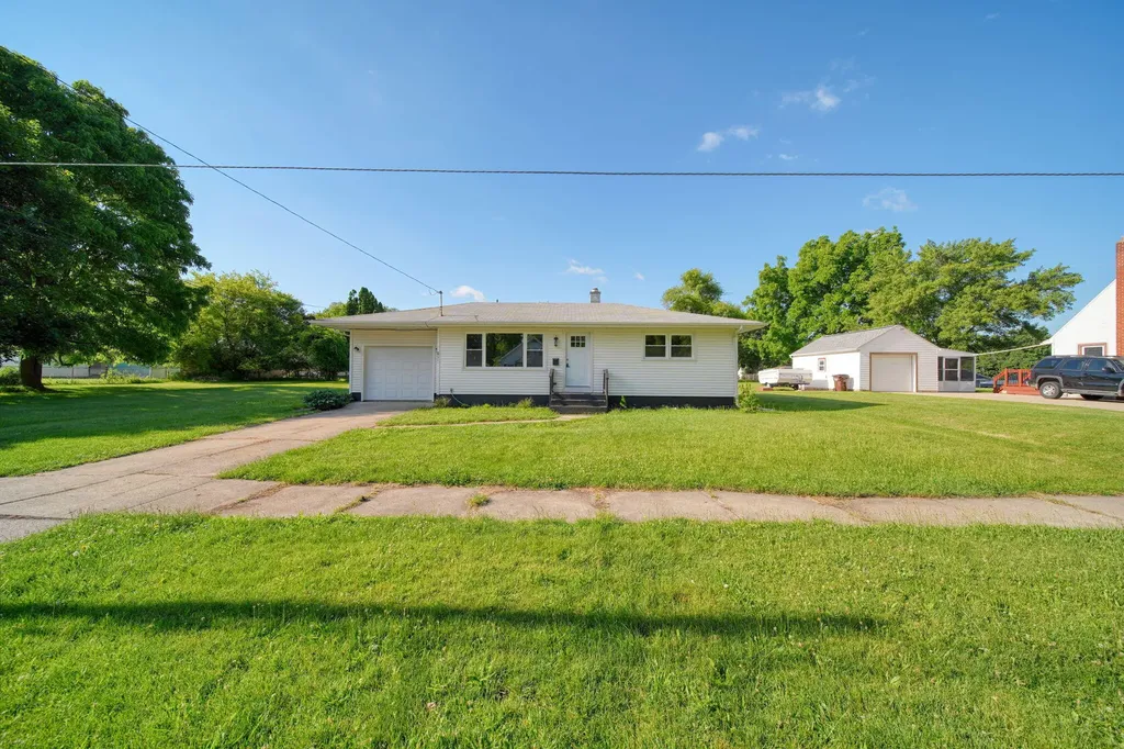 615 Rock Street Jackson City MI 49202