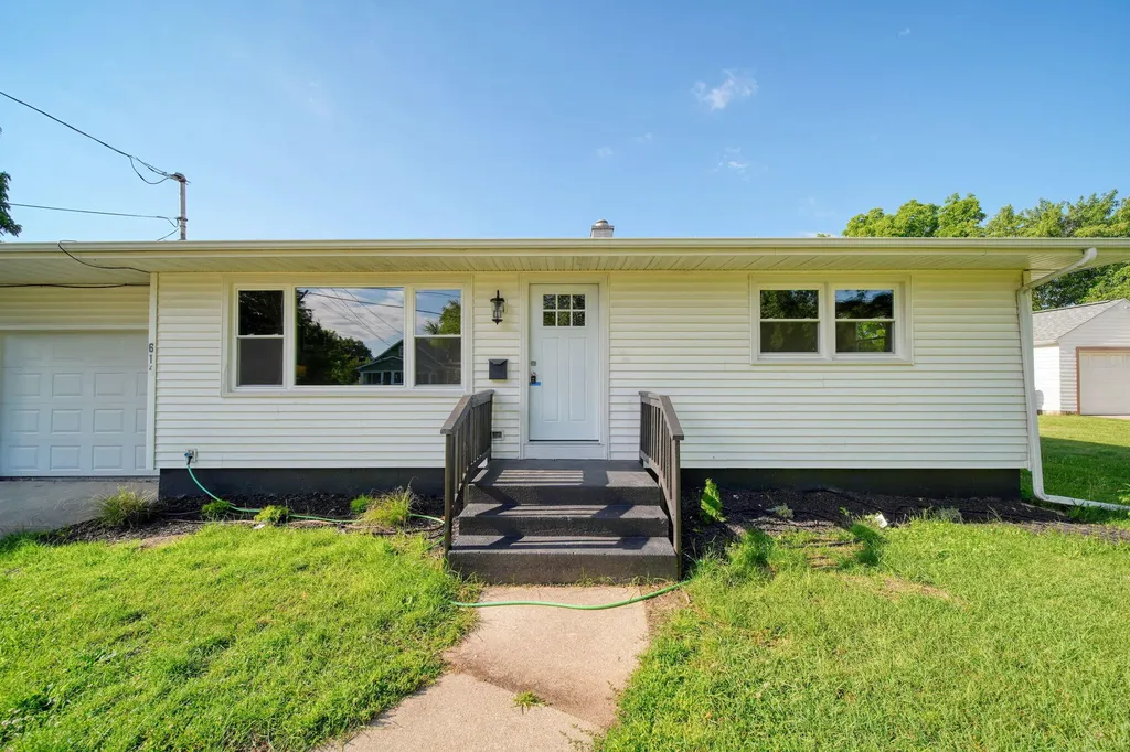 615 Rock Street Jackson City MI 49202