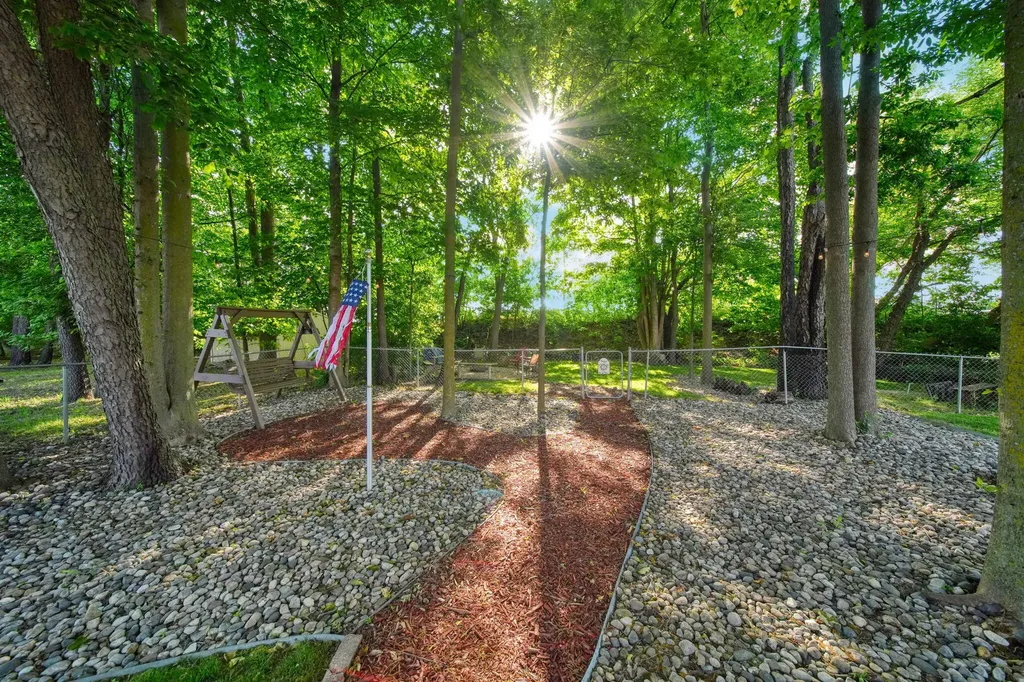 11860 Millstone Drive Grand Ledge City MI 48837
