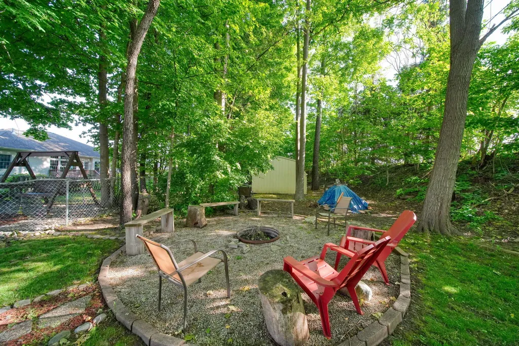 11860 Millstone Drive Grand Ledge City MI 48837