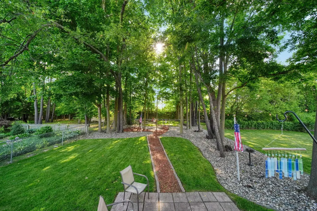 11860 Millstone Drive Grand Ledge City MI 48837