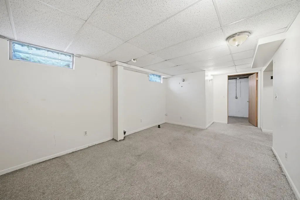 1005 S Grinnell Street Jackson City MI 49203