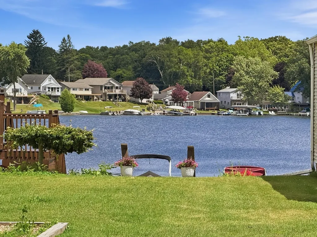 313 Ackerson Lake Drive Napoleon Township MI 49201