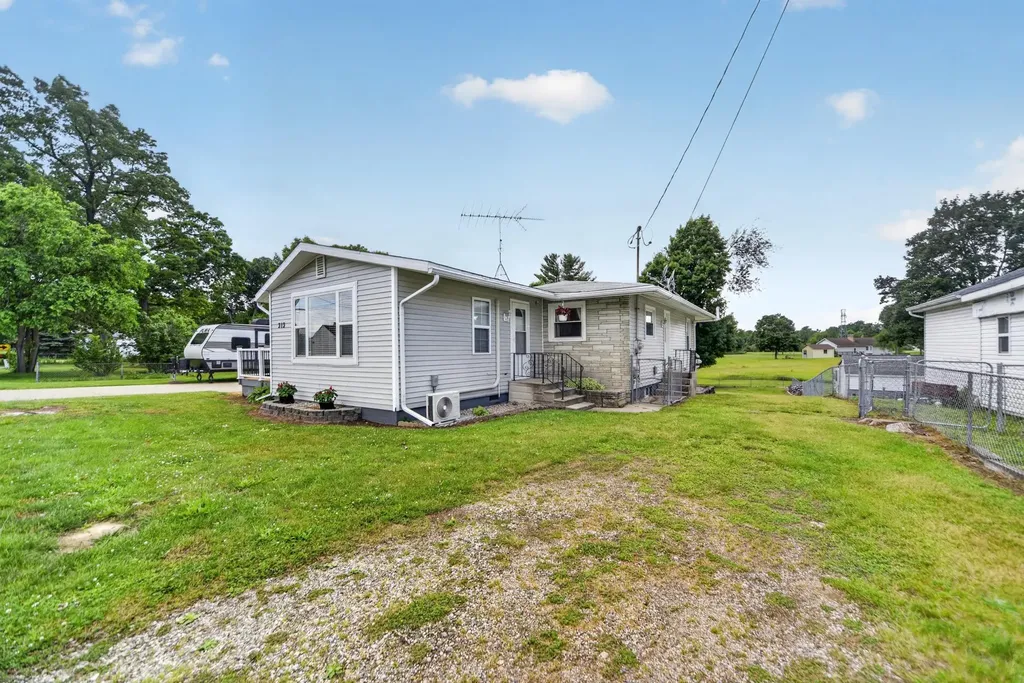 313 Ackerson Lake Drive Napoleon Township MI 49201
