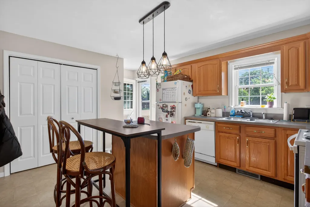 513 19th Street Summit Township MI 49203