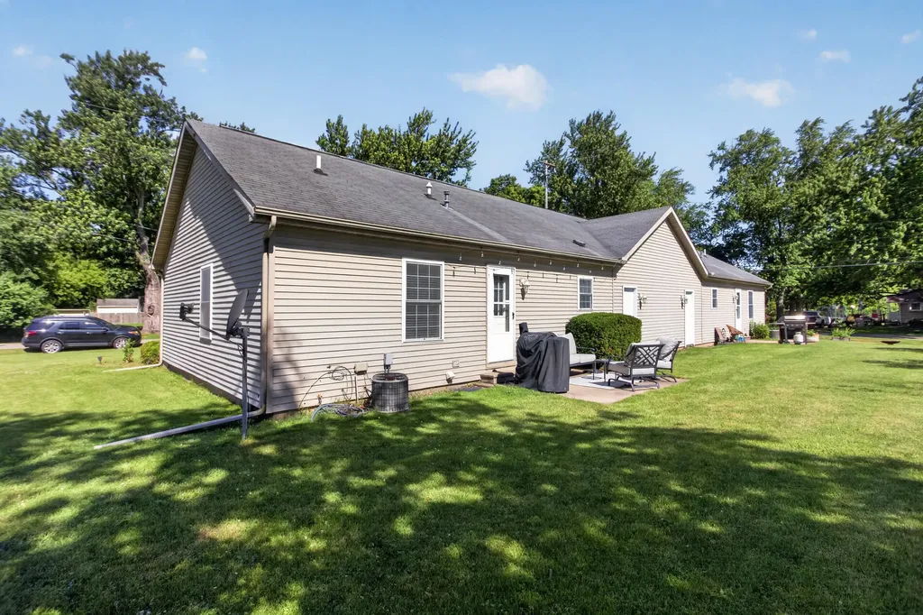 513 19th Street Summit Township MI 49203