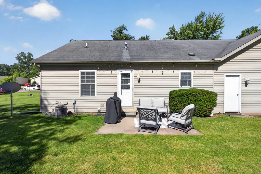 513 19th Street Summit Township MI 49203