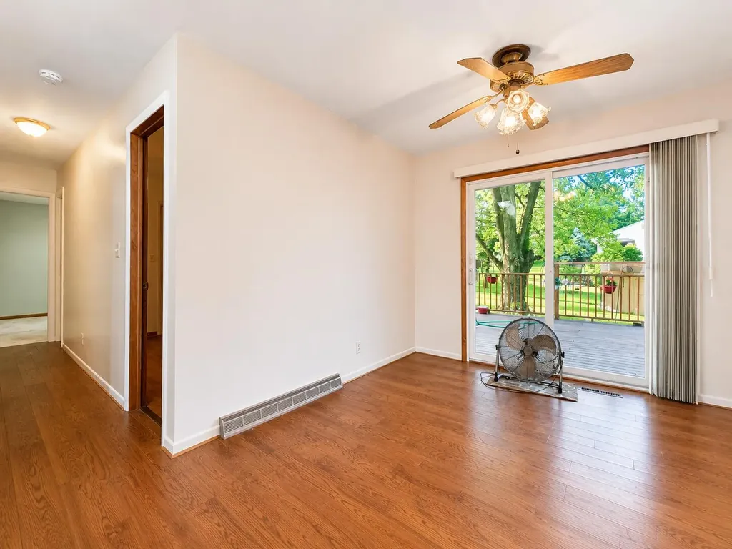 826 E Vernon Street Unknown City MI 48158