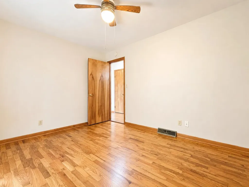 826 E Vernon Street Unknown City MI 48158