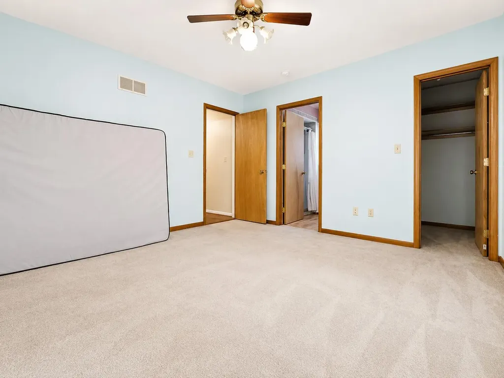 826 E Vernon Street Unknown City MI 48158