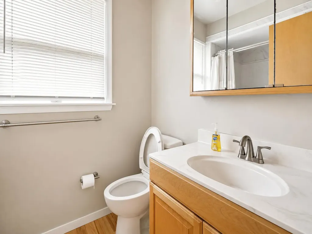 826 E Vernon Street Unknown City MI 48158