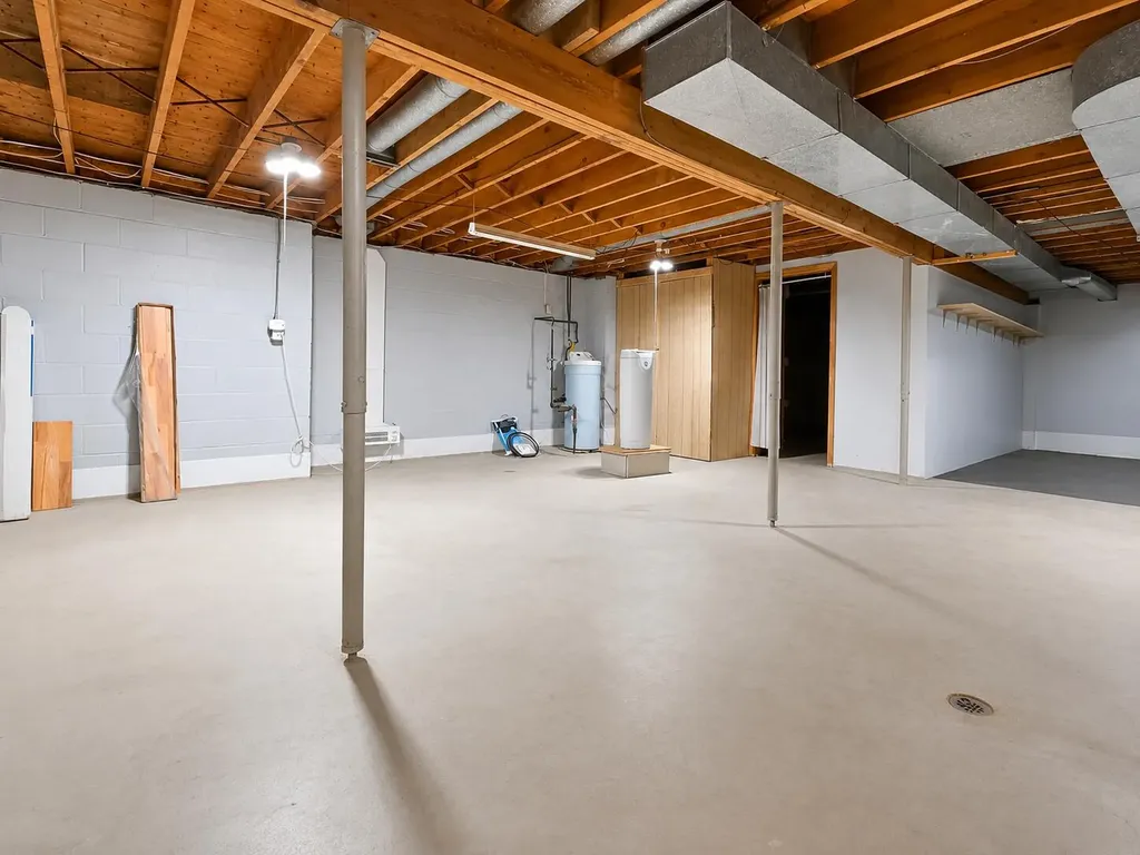 826 E Vernon Street Unknown City MI 48158