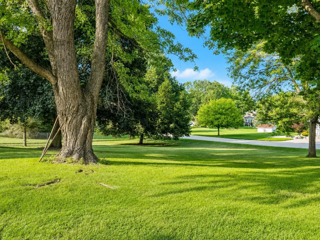 826 E Vernon Street Unknown City MI 48158