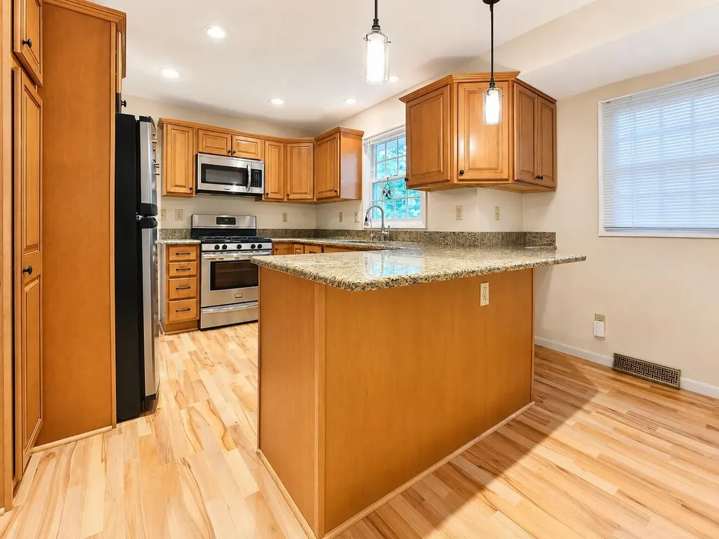 826 E Vernon Street Unknown City MI 48158