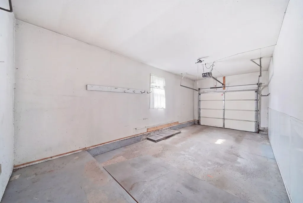 2760 Walden Woods Boulevard Blackman Charter Township MI 49201