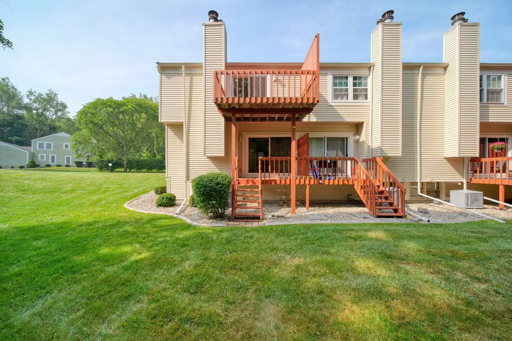 2760 Walden Woods Boulevard Blackman Charter Township MI 49201