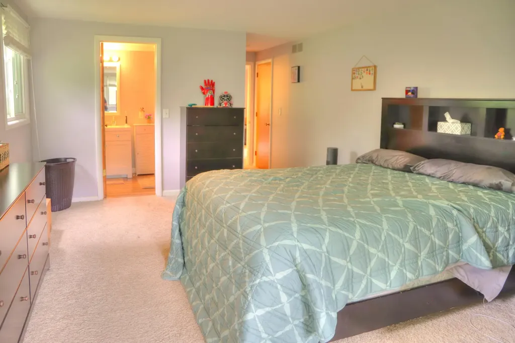 1817 S Walmont Road Summit Township MI 49203