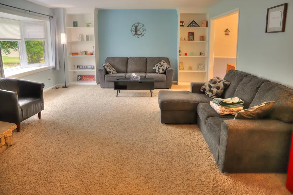 1817 S Walmont Road Summit Township MI 49203