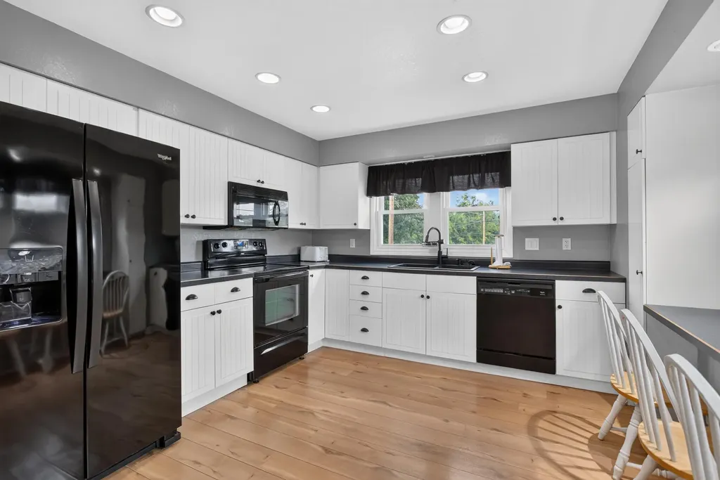1617 Duguid Road Summit Township MI 49203