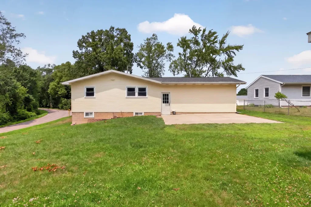 1617 Duguid Road Summit Township MI 49203