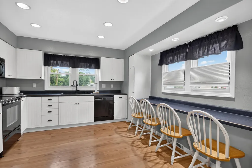 1617 Duguid Road Summit Township MI 49203
