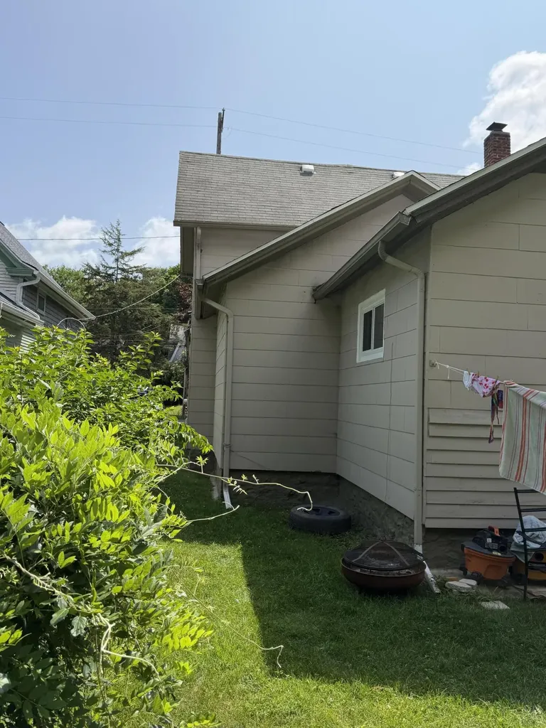 1004 S Jackson Street Jackson City MI 49203