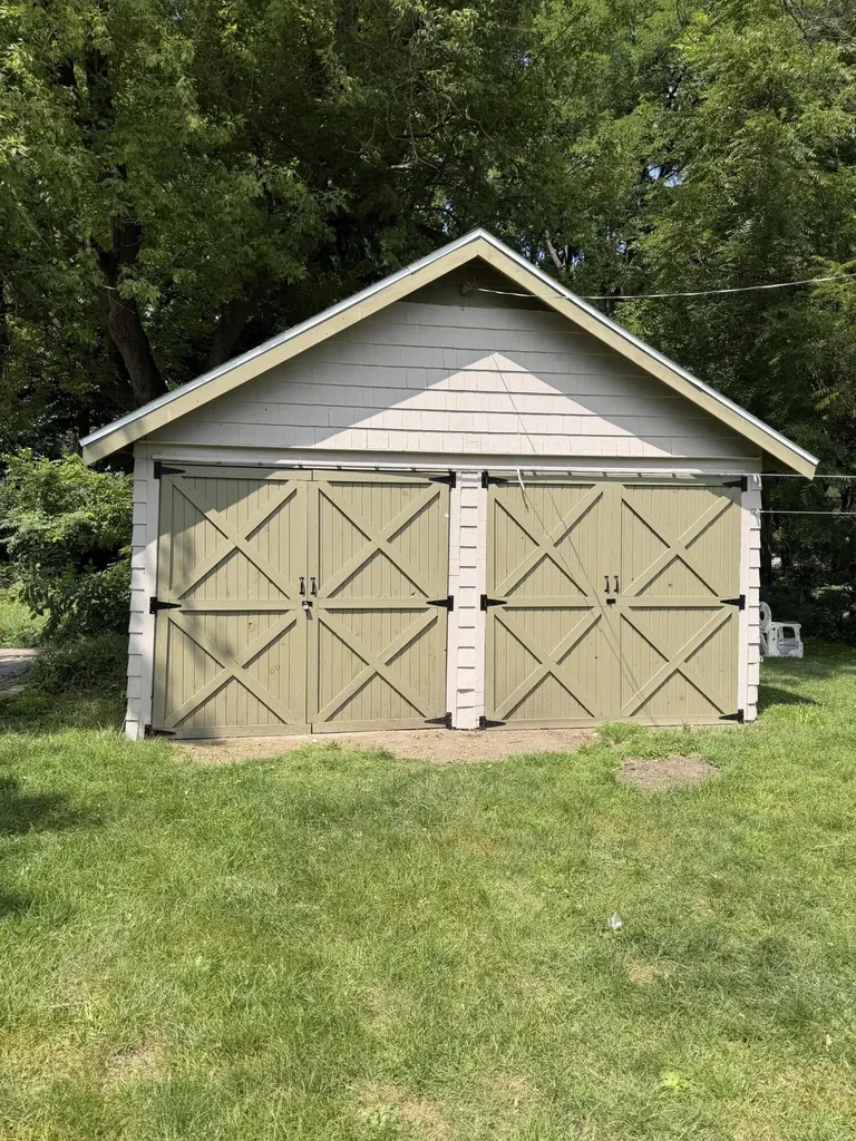 1004 S Jackson Street Jackson City MI 49203