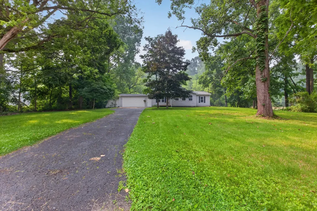2903 Alder Street Blackman Charter Township MI 49203