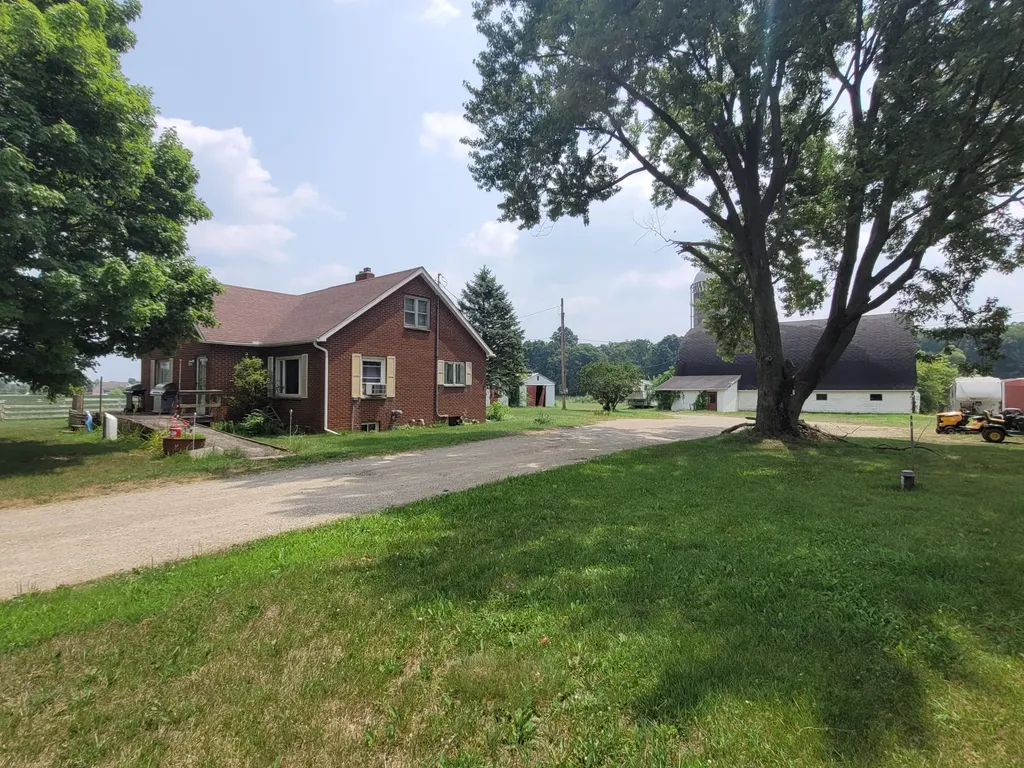13245 E Michigan Avenue Grass Lake Charter Township MI 49240