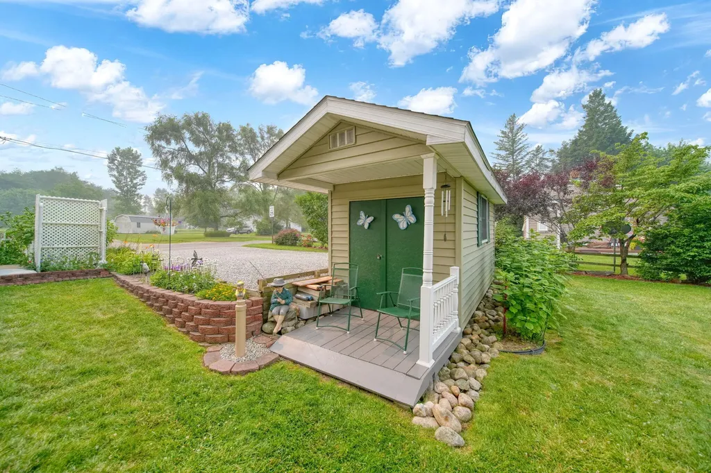 14 Ackerson Lake Road Napoleon Township MI 49201