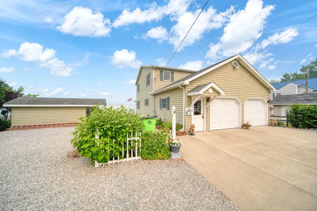 14 Ackerson Lake Road Napoleon Township MI 49201