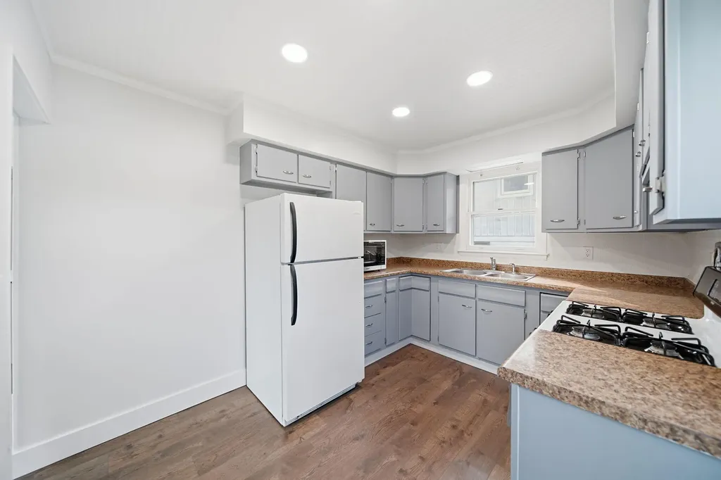 414 Napoleon Road Leoni Township MI 49254