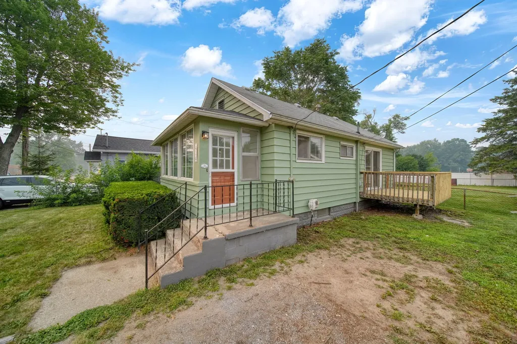 414 Napoleon Road Leoni Township MI 49254
